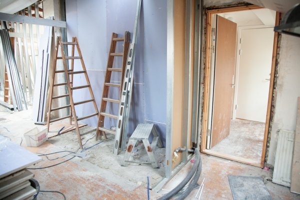 a room getting renovated 